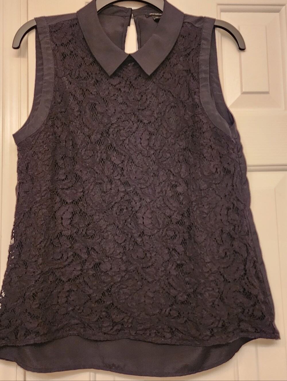Ann Taylor Black Lace Sleeveless Collared Camisole